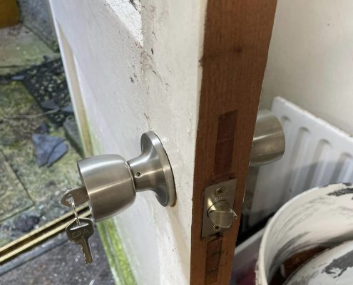 Does Landlord Have to Pay for Locksmith?